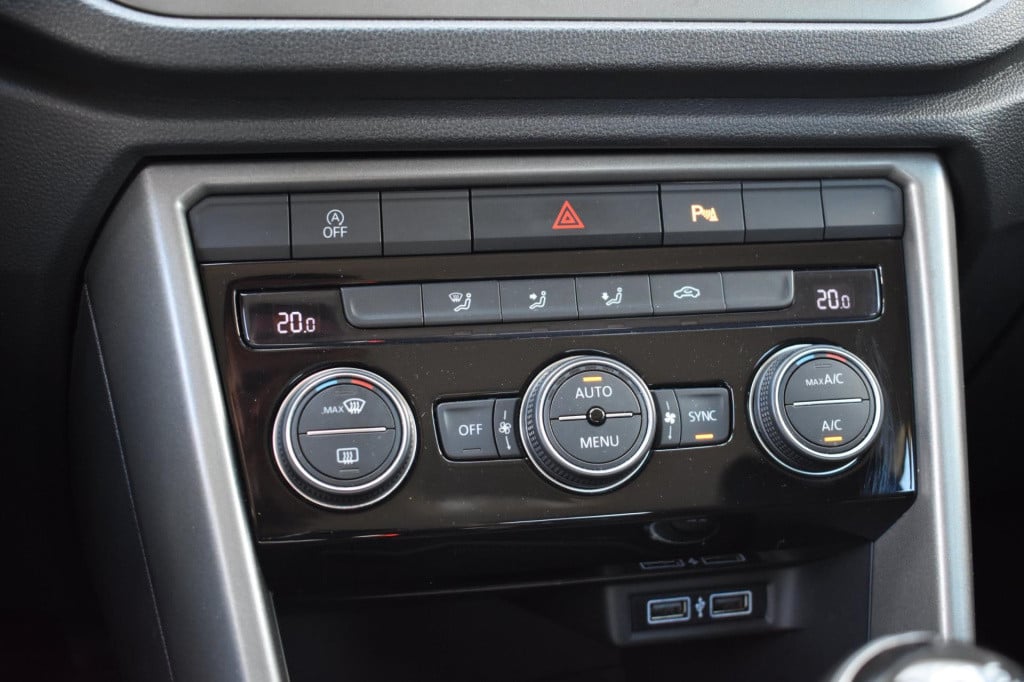 Volkswagen T-roc 1.0 tsi | camera | apple carplay | android auto | navigati