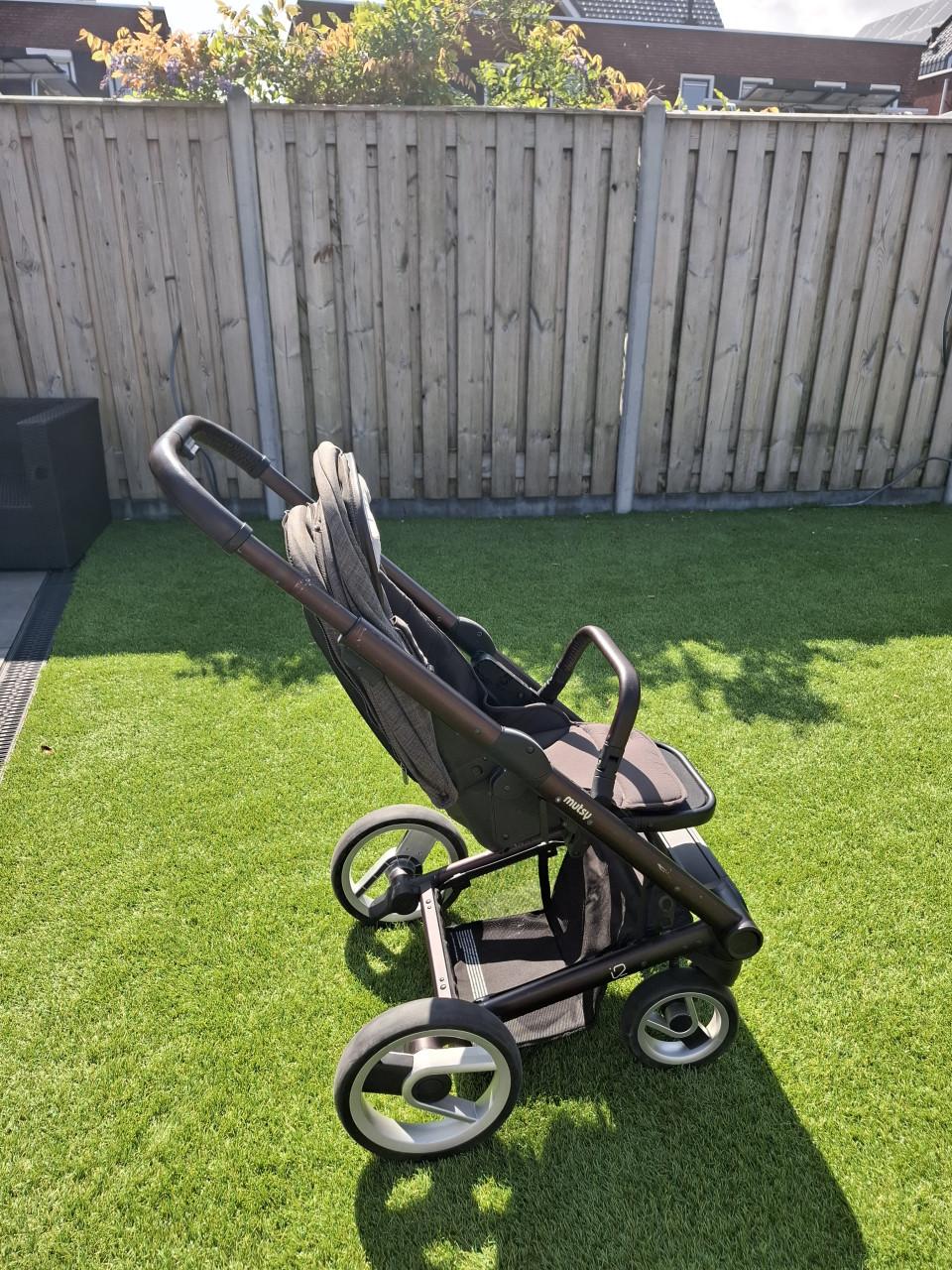 Mutsy I2 kinderwagen