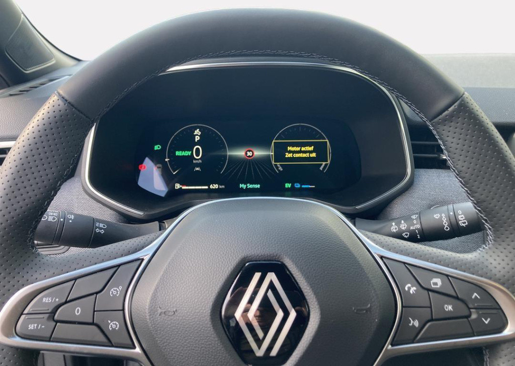 Renault Clio 1.6 e-tech full hybrid 145 techno - demo - pack navigation tec