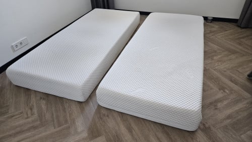 TEMPUR matras 2X ( serie CLOUD, 22 cm dik )
