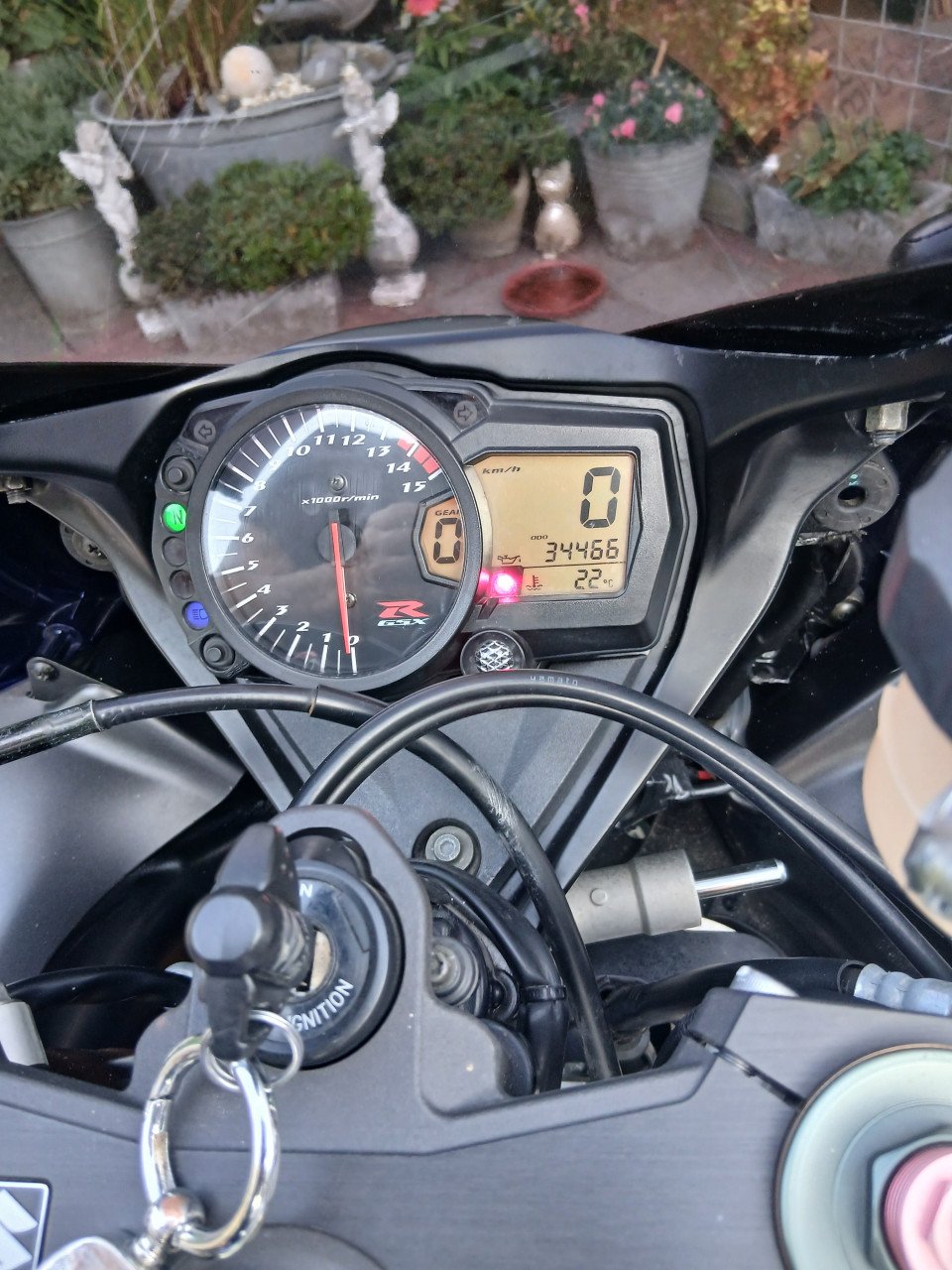 Suzuki gsx 1000 k5  gereserveerd