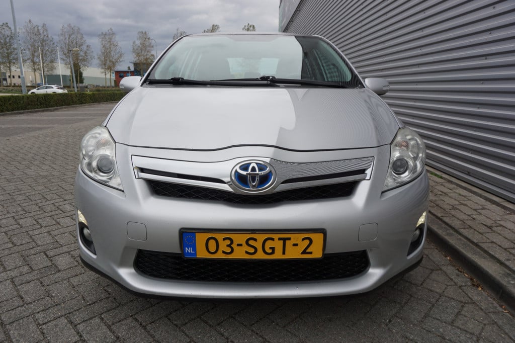 Toyota Auris 1.8 full hybrid aspiration automaat - airco / navi / cruise / 