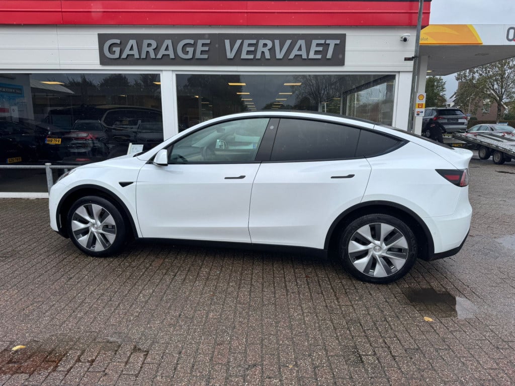 Tesla Model Y long range awd 75 kwh