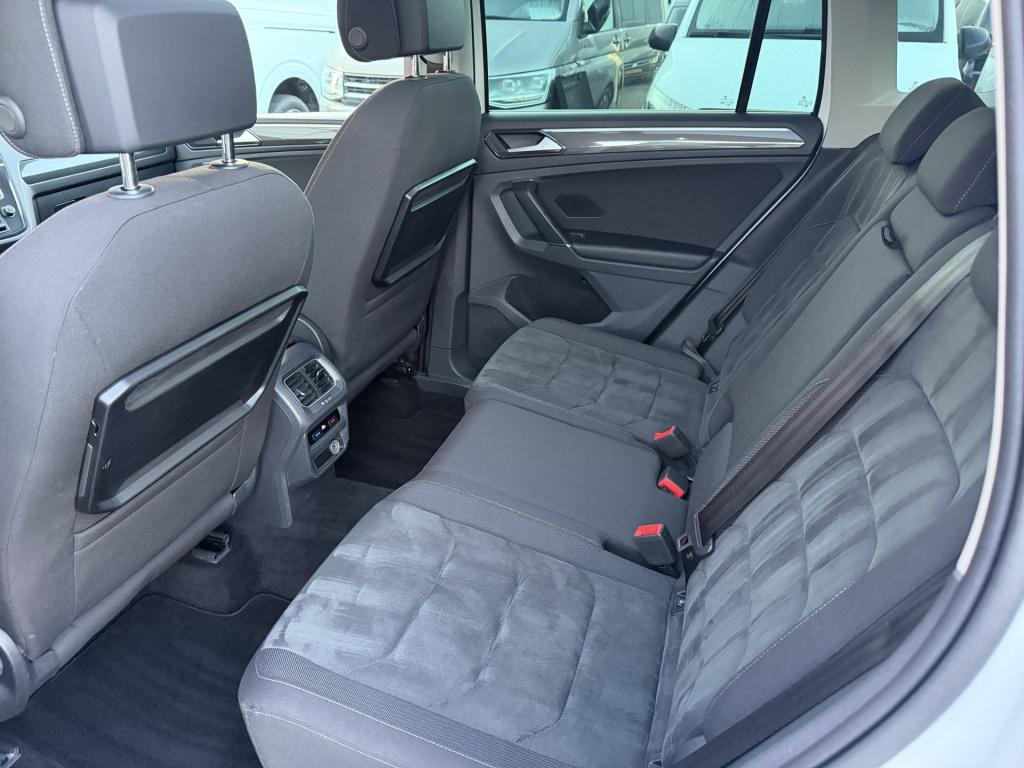 Volkswagen Tiguan 2.0 tsi 4motion highline | pano | acc | carplay | rijklaa