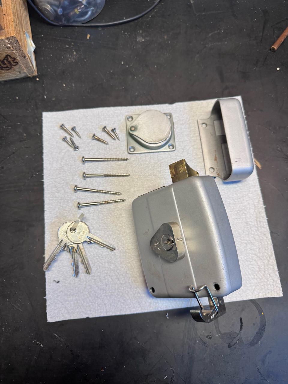 Cisa voordeur slot incl 4 sleutels