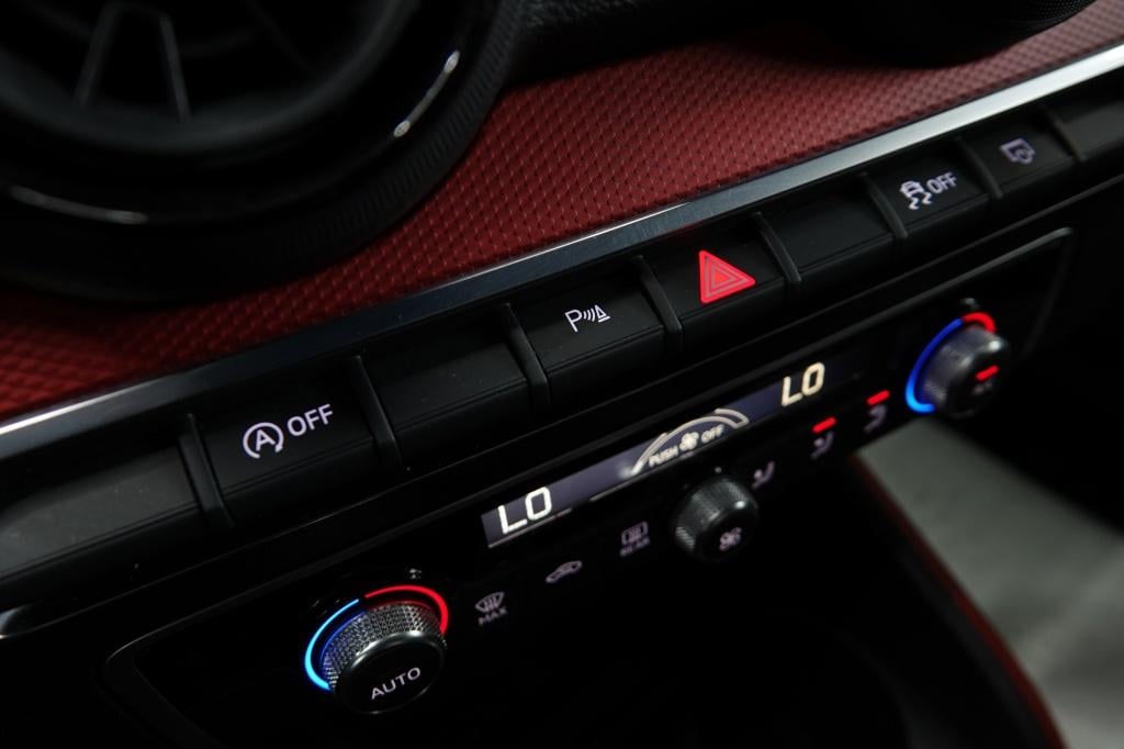 Audi Q2 1.4 tfsi | bluetooth | pdc | 19" |