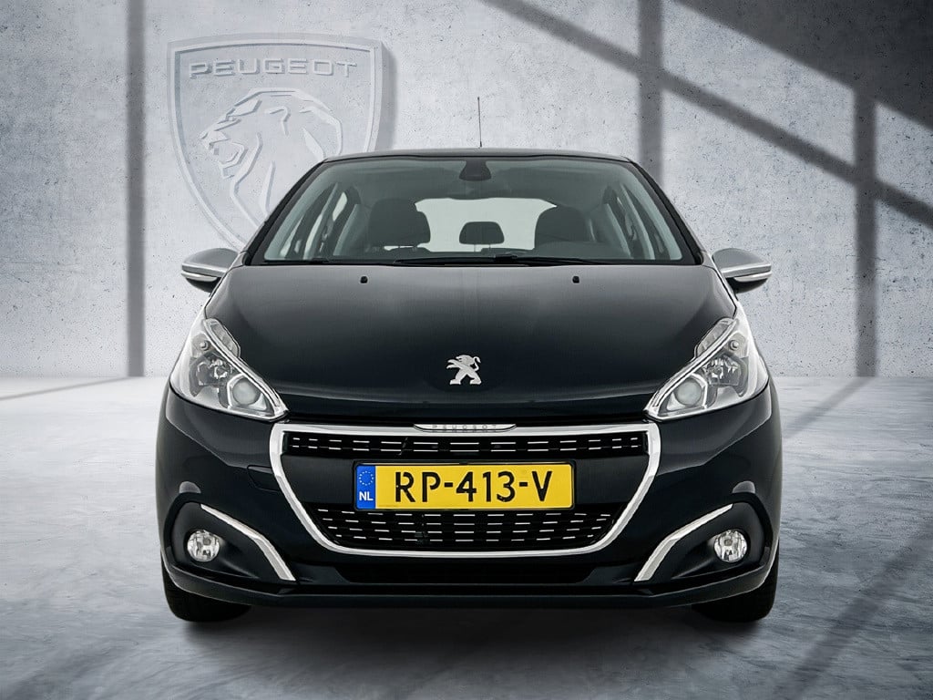 Peugeot 208 82pk blue lease executive | rijklaar | navigatie | climate cont