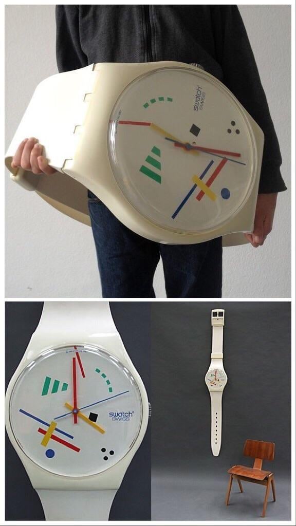 Maxi Swatch horloge 209 cm. !