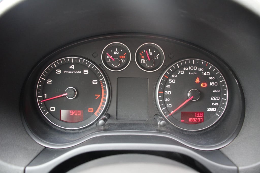Audi A3 sportback 1.4 tfsi attraction - carplay wireless - navi - clima - 1