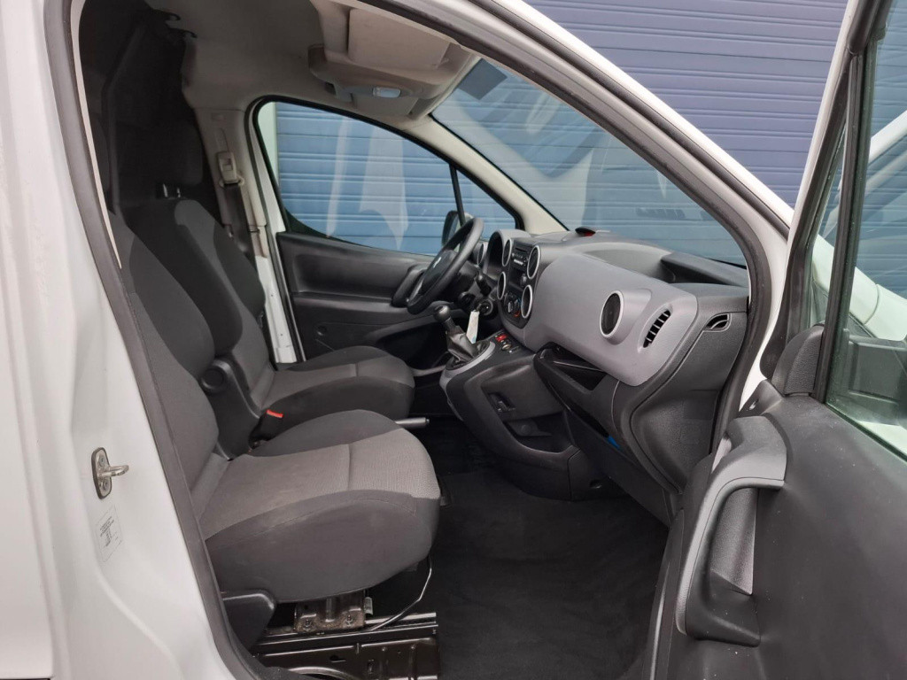 Citroen Berlingo 1.6 bluehdi 75 comfort airco / kasten inrichting / trekhaa