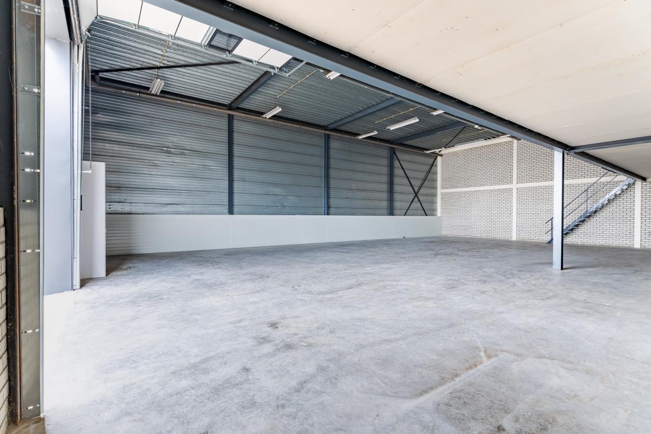 Bedrijfshal met buitenterrein te koop – Arnesteinweg 75 te Middelburg