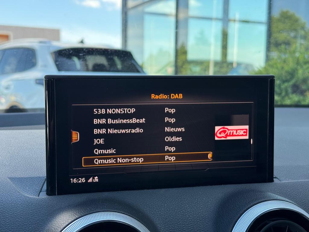 Audi Q2 35 tfsi s-line * keyless * virtual cockpit * stoelverwarming * carp
