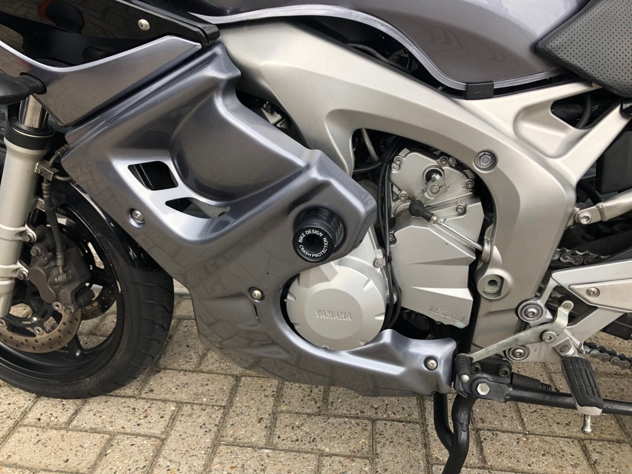 Yamaha FZ6S uit 2005 met 32 dkm, Akrapovic, volle kuip, rijklaar €2950,-