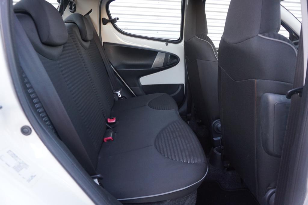 Peugeot 107 1.0 active airco / elektr. ramen / nap / apk t/m 10-08-2026