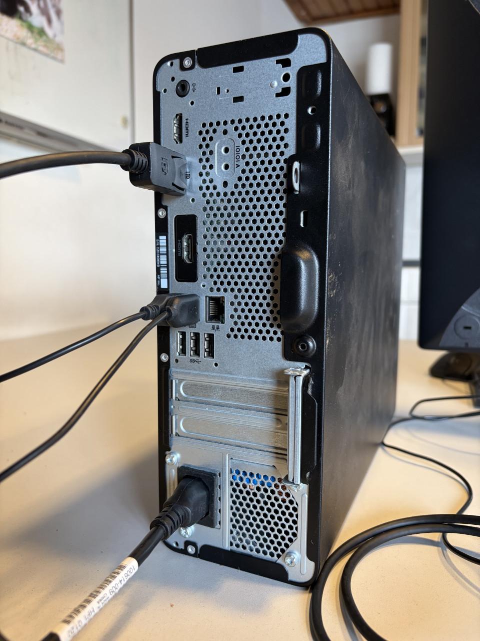 Complete HP ProDesk 400 G7 SFF i5-10500 8Gb 256Gb+1Tb Win11 24" 195€