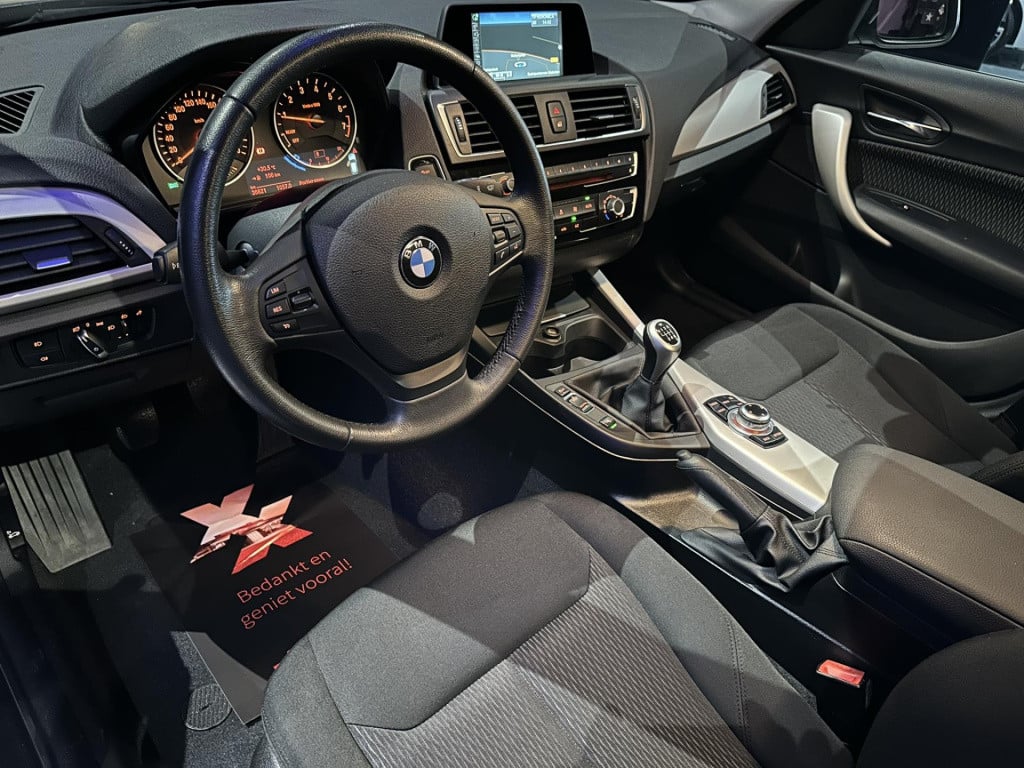 BMW 1 Serie 116i executive *pdcv&a*navi*trekhaak*