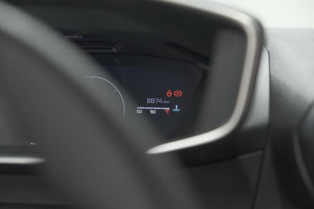Peugeot 2008 puretech 130 eat8 gt | camera | parkeersensoren | apple carpla