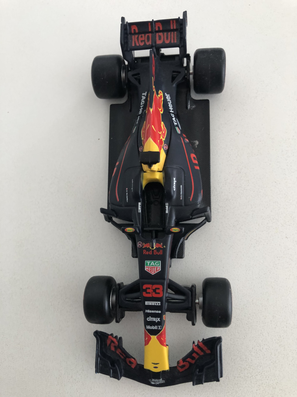 F 1 Race auto RedBull miniatuur RB 13; Max Verstappen