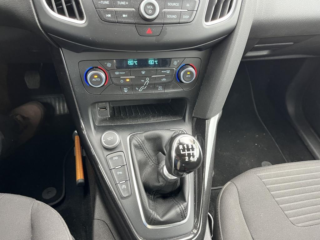 Ford Focus 1.0 titanium edition