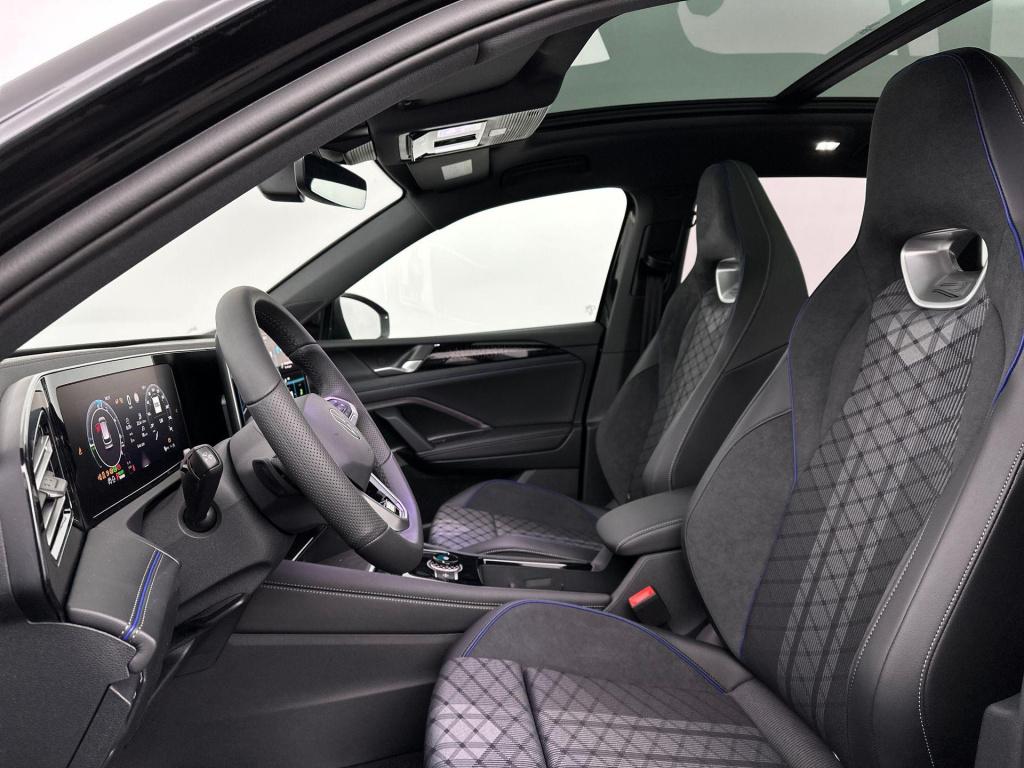 Volkswagen Tiguan r-line edition plug in hybride 204 pk black style pakket