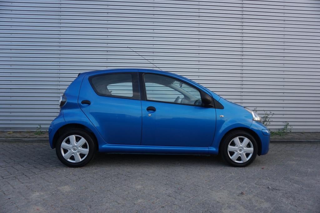 Toyota Aygo 1.0-12v access 1e eigenaar - airco / nap / nieuwe apk!