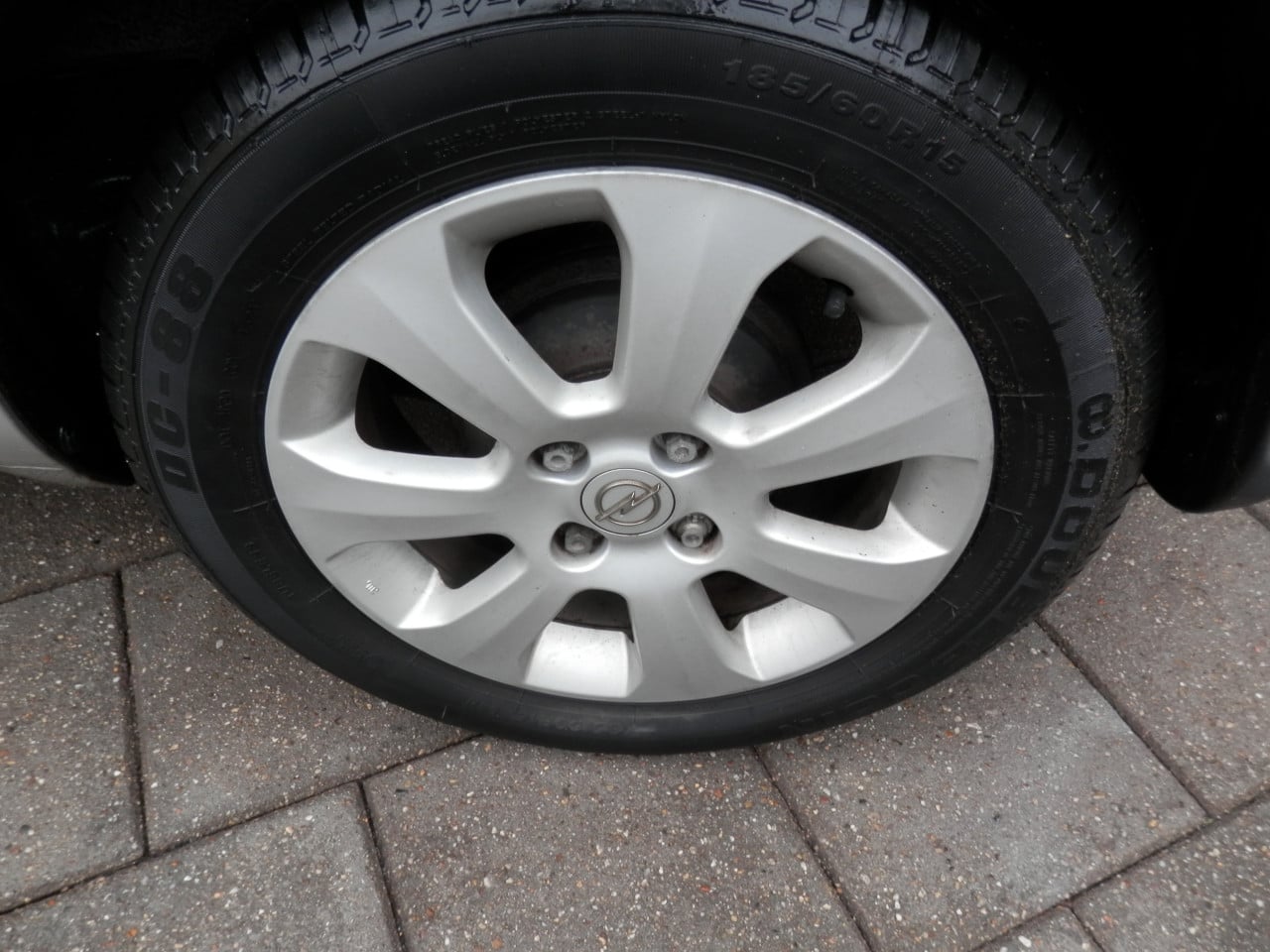 Auto Garant Biedt Aan: Opel Agila 1.2 Enjoy