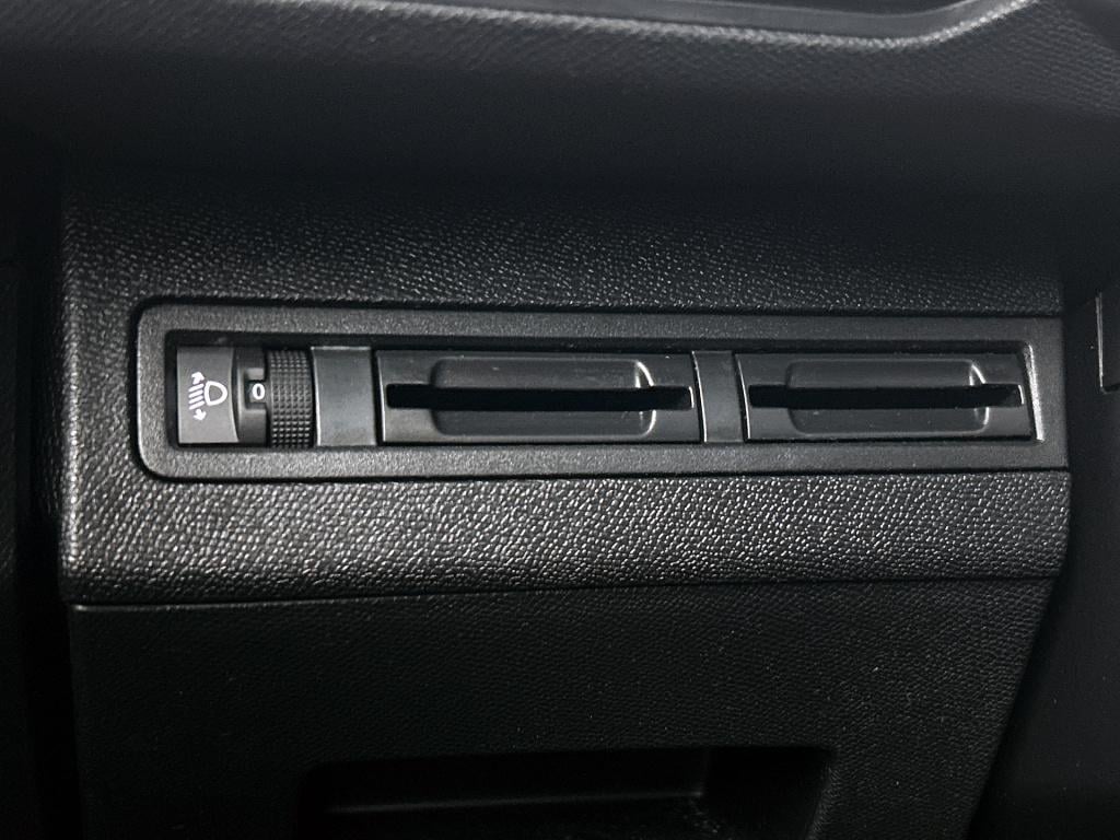 Peugeot 3008 1.2 puretech allure limited automaat | navigatie | grip contro