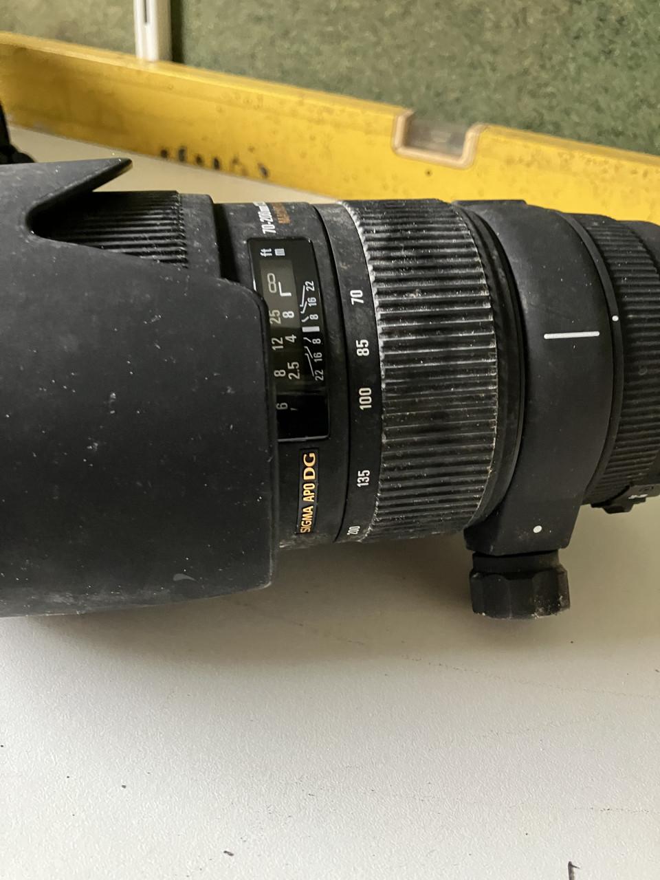 Te koop foto en filmapperatuur uit de oudere tijd