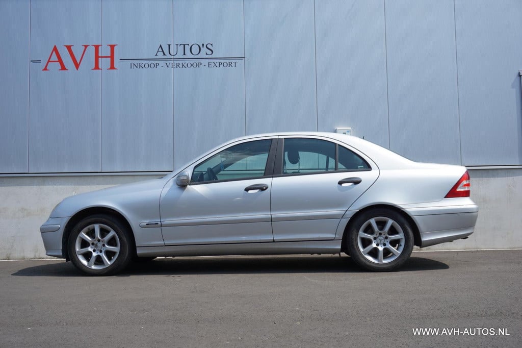 Mercedes-Benz C-Klasse 180 k. classic