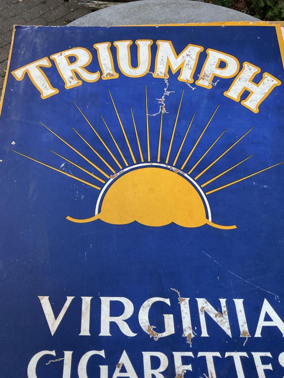 Triumph reclamebord