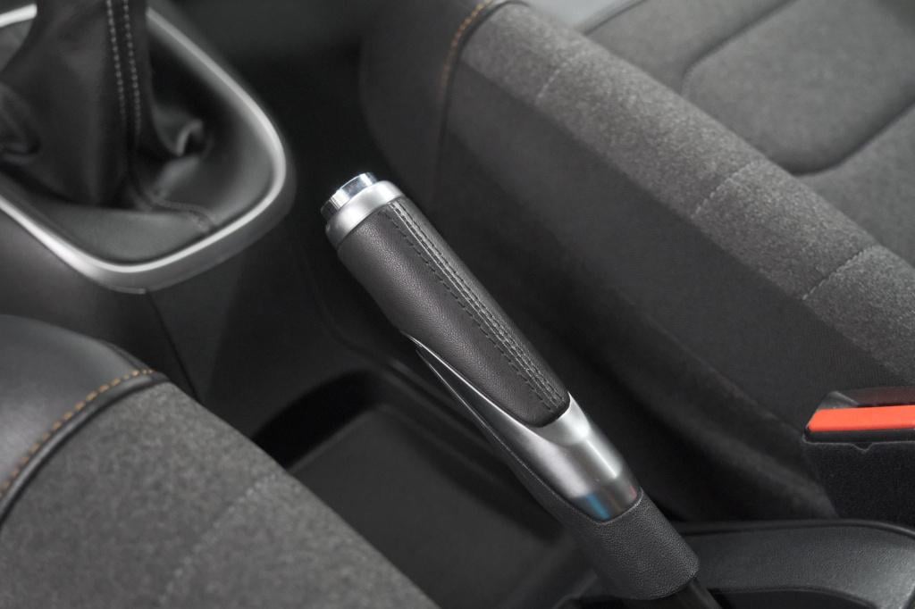 Citroen C3 puretech 82 shine | camera | parkeersensoren | navigatie | apple