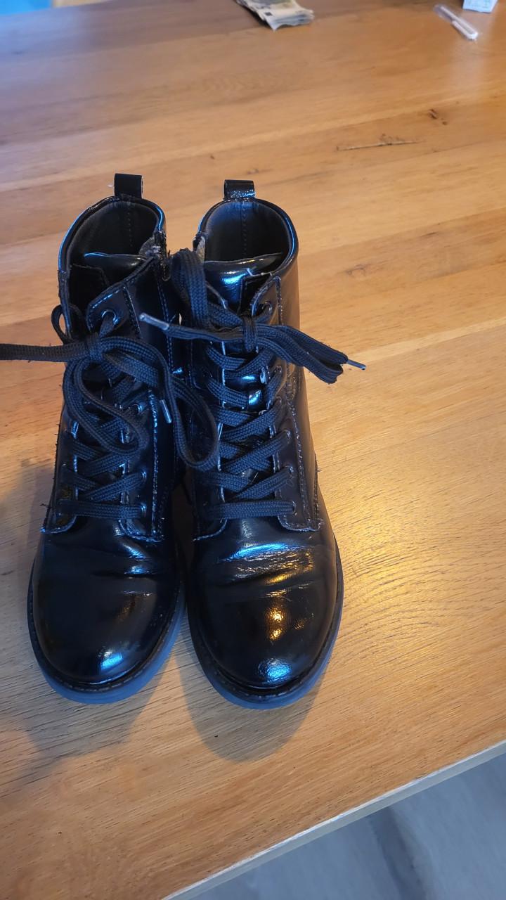 Kipling lakleren veterboots mt 31
