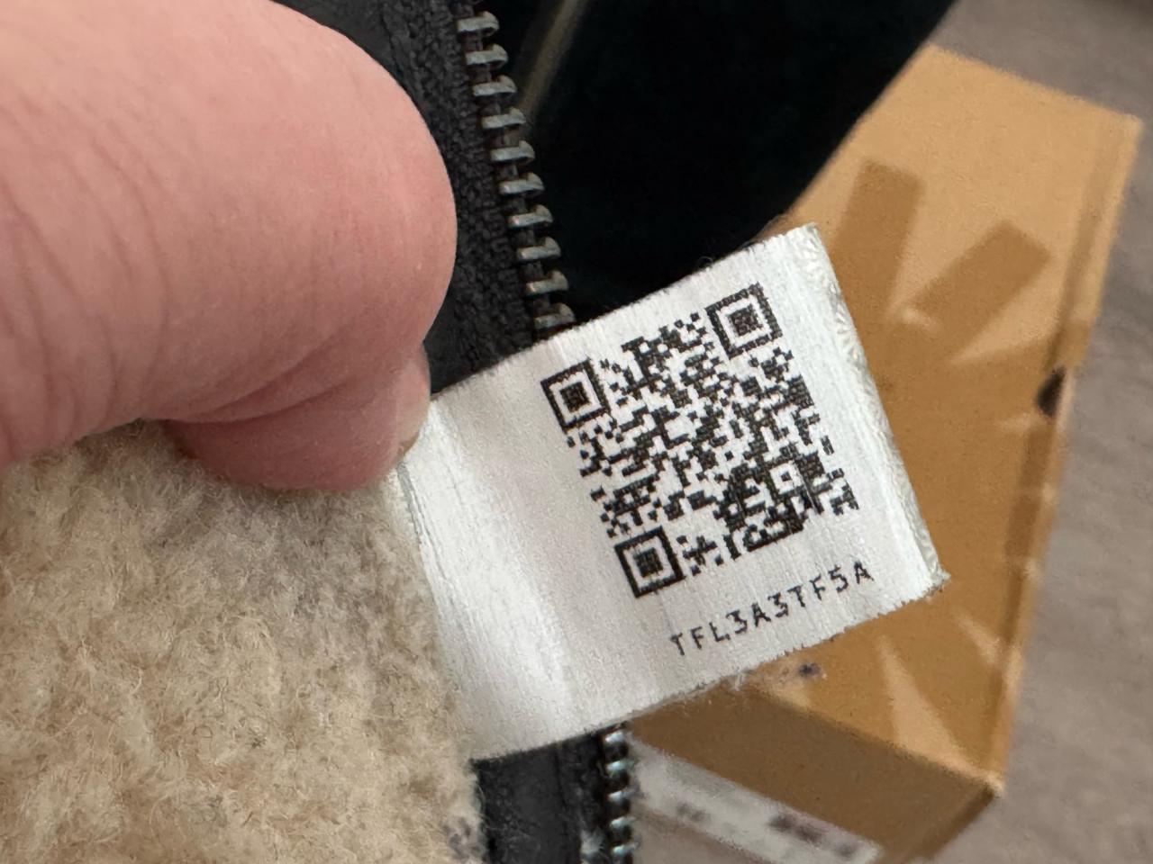 Zwarte, warme vachtlaarzen van UGG in maat 42