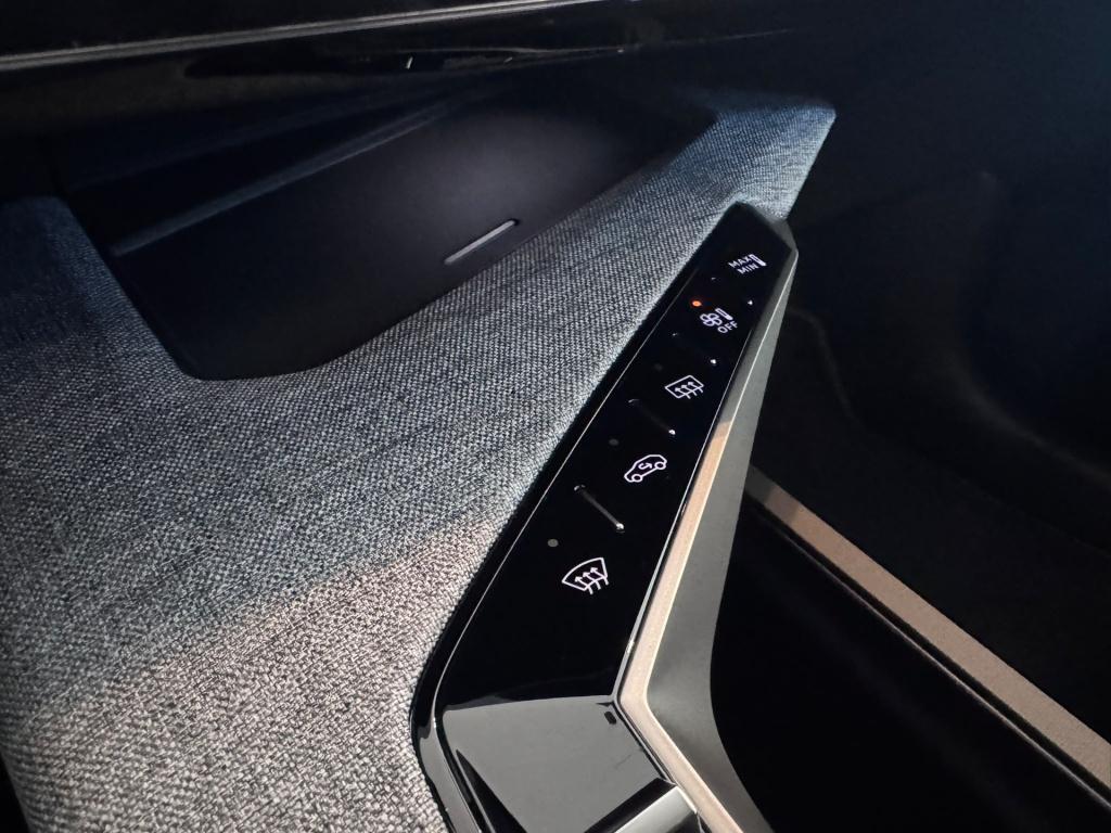 Peugeot E-3008 gt 73 kwh