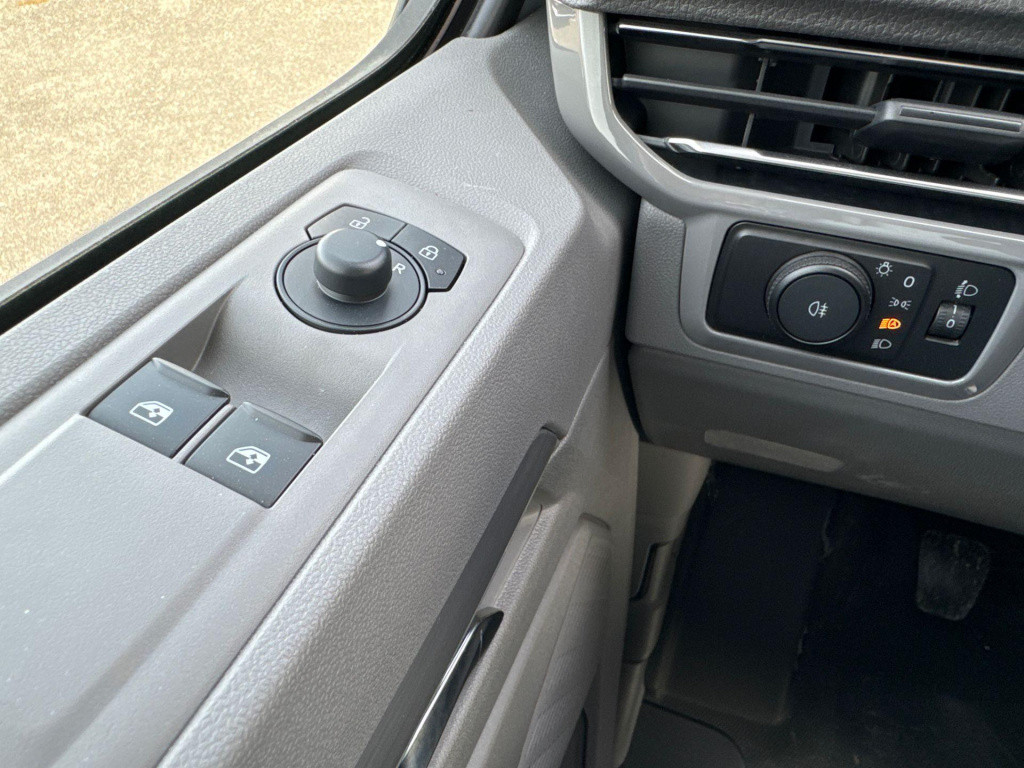Volkswagen Transporter 2.0 tdi l1h1 28 panamericana