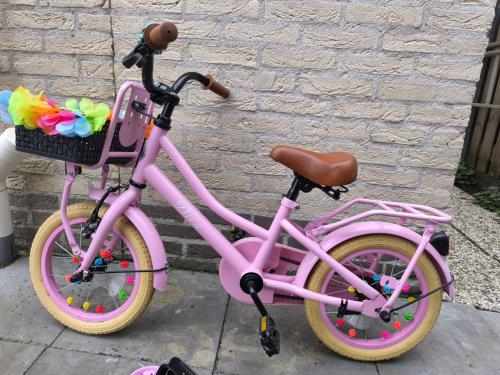 Meisjesfiets 14 inch bijna nieuw