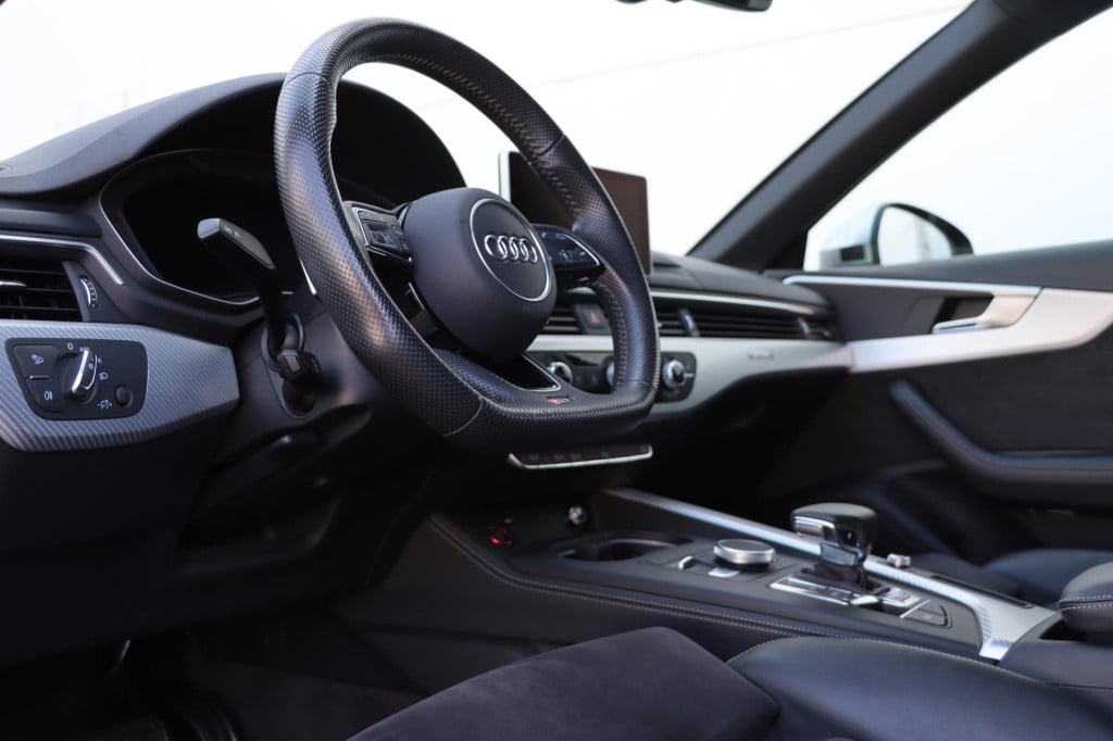 Audi Rs4 avant 2.9 tfsi quattro 450pk tiptronic