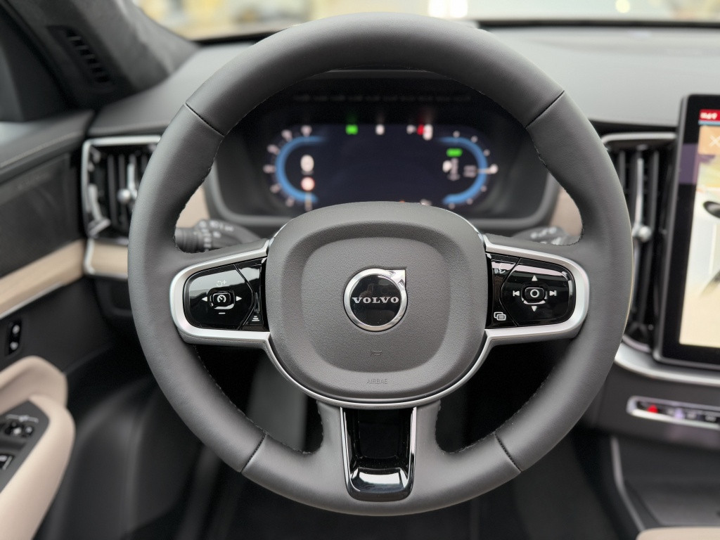 Volvo XC90 t8 awd ultra dark facelift!!