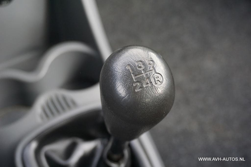 Peugeot 107 1.0-12v millesim 200