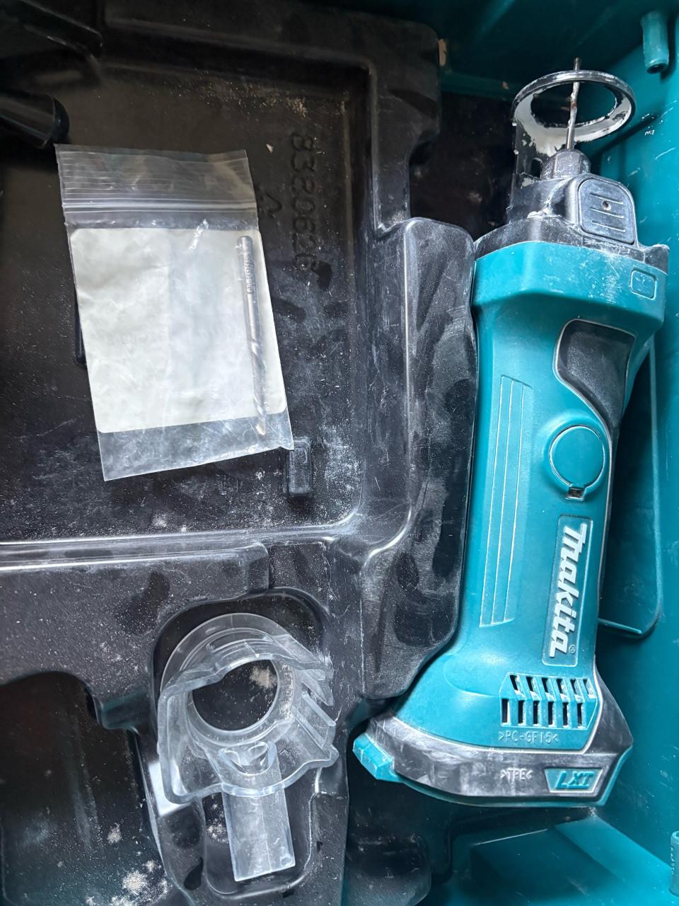 Makita gipsfrees 18v DCO 180 ZJ