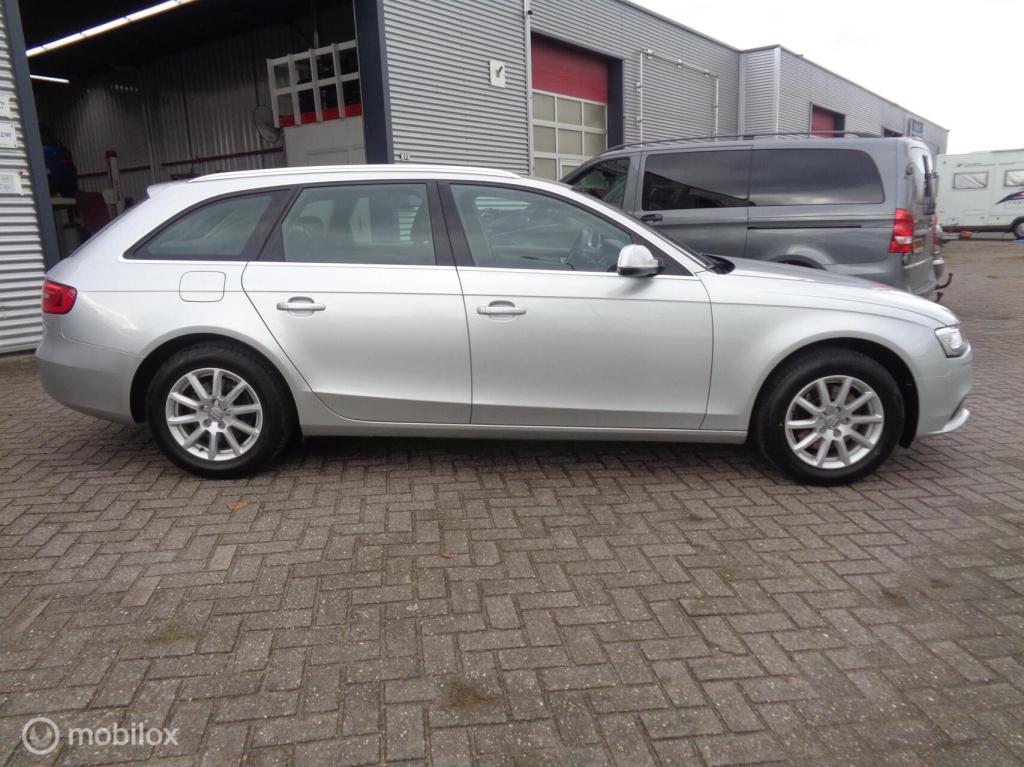 Audi A4 avant 1.8 tfsi/airco/lm velgen/stoelverw/afneembare trekhaak/pdc