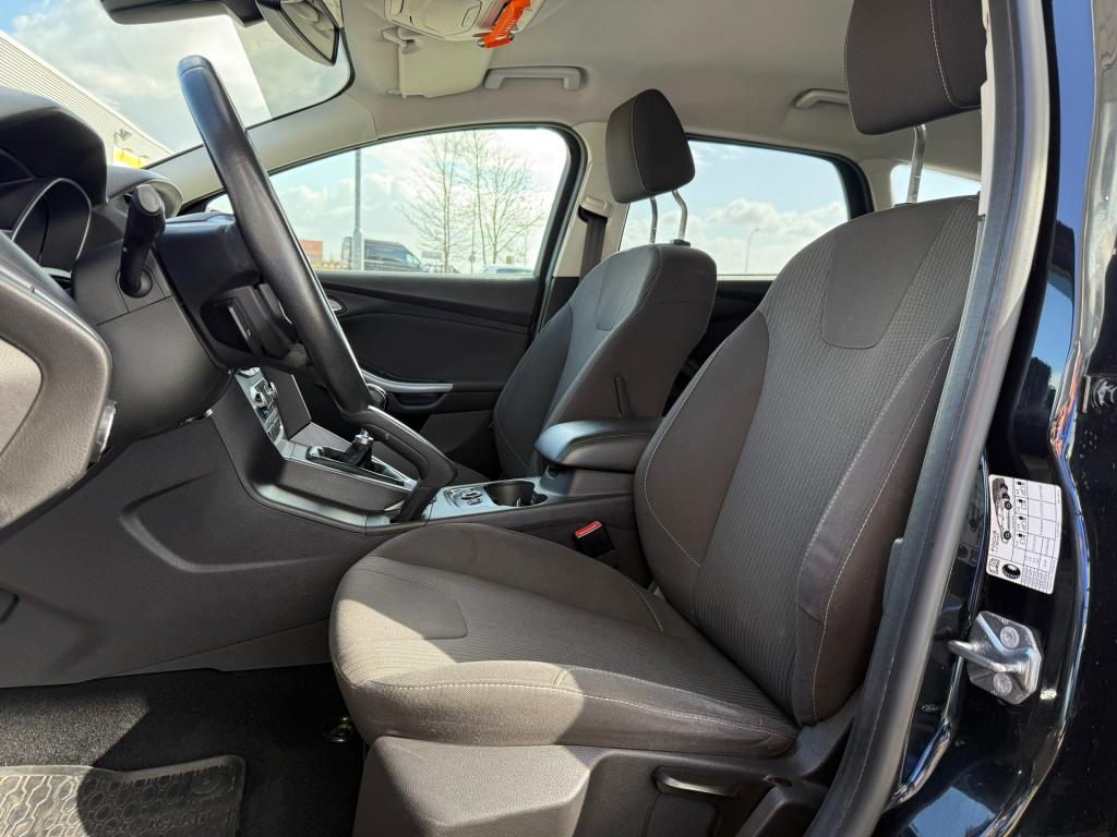 Ford Focus wagon 1.0 ecoboost titanium