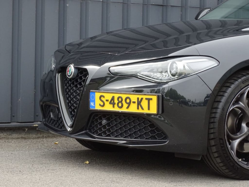 Alfa Romeo Giulia 2.0t b-tech stoel-&stuurwielverwarming | android auto | 1