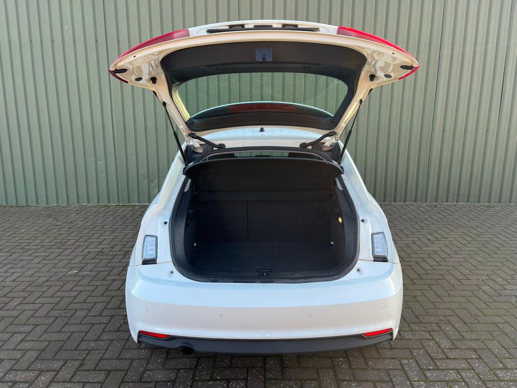 Audi A1 1.2 tfsi attraction pro line business