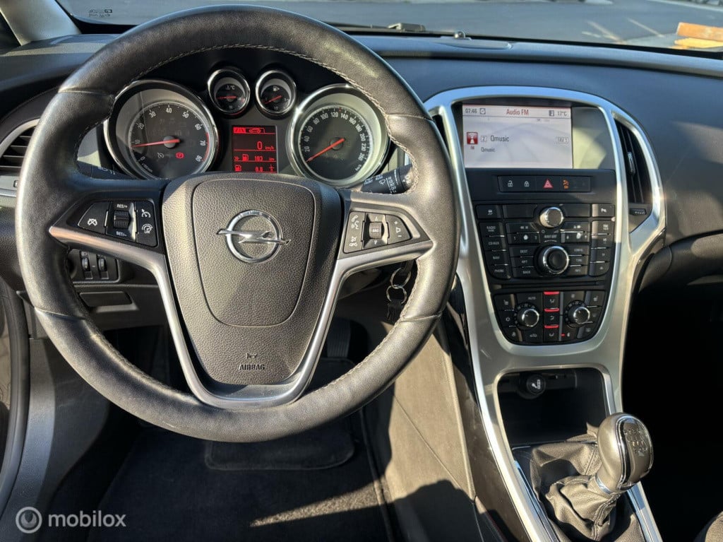 Opel Astra sports tourer 1.4 turbo design edition