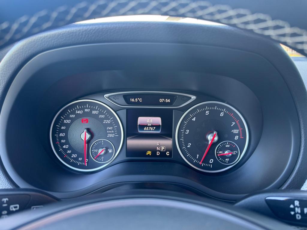 Mercedes-Benz B-Klasse 180 urban automaat , apple-carplay , led