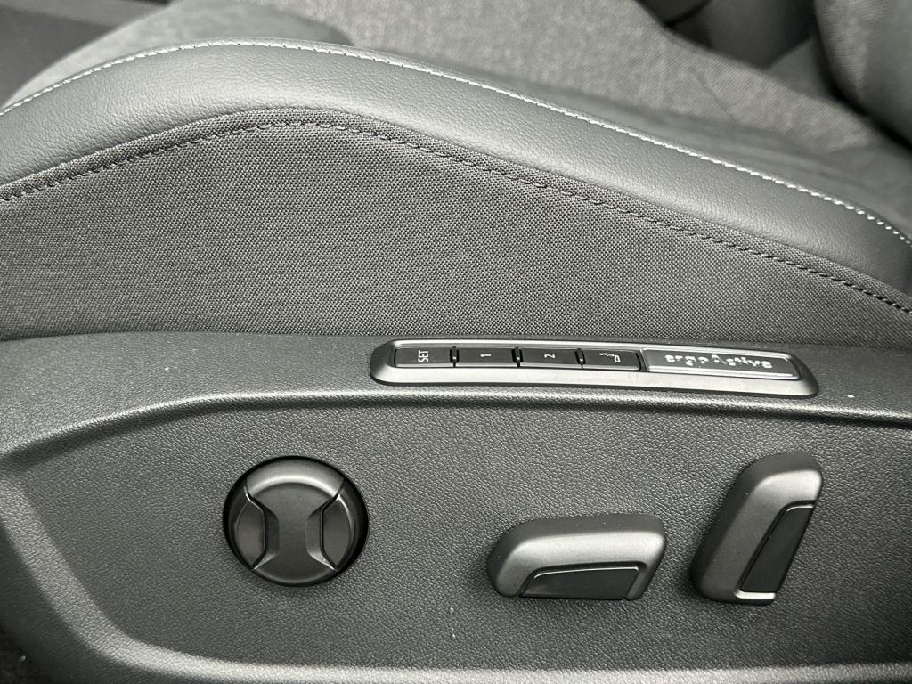 Volkswagen Golf style edition 204 pk plug in hybride