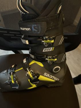 Skischoenen merk Salomon maat 43