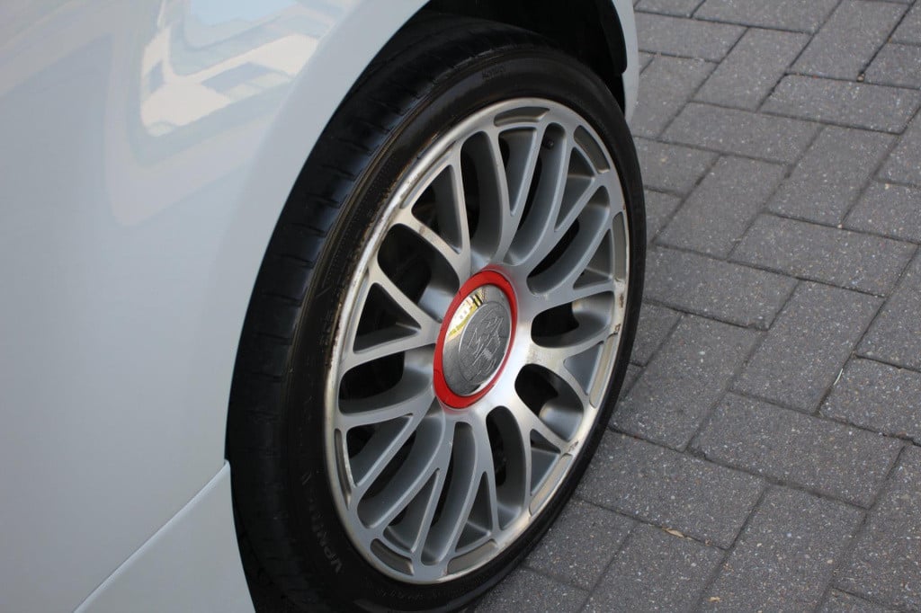 Abarth 500c 1.4 t-jet scorpione - alcantara - aux/usb - 17inch - pdc - gric