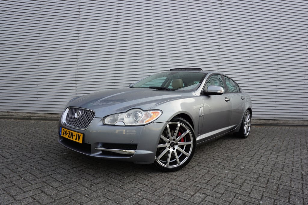 Jaguar XF 4.2 v8 premium luxury automaat - climate / navi / leder / pano / 